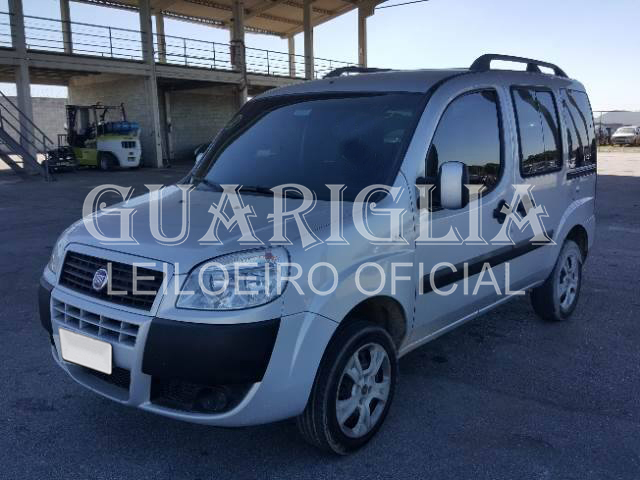 LOTE 015 - FIAT DOBLO Essence 1.8 16V (Flex) 2015